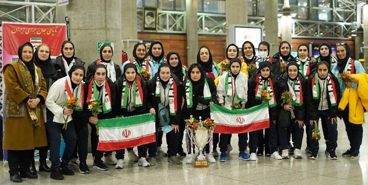 تیم ملی فوتسال بانوان به ایران بازگشت
